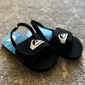 Toddler Quiksilver flip flops